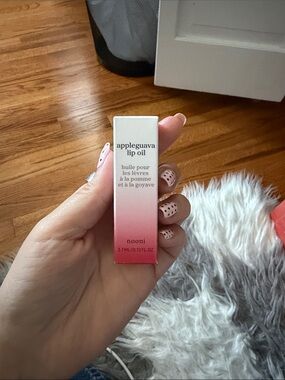 Appleguava Lip Oil — Pink Gradient Hydrating Lip Gloss